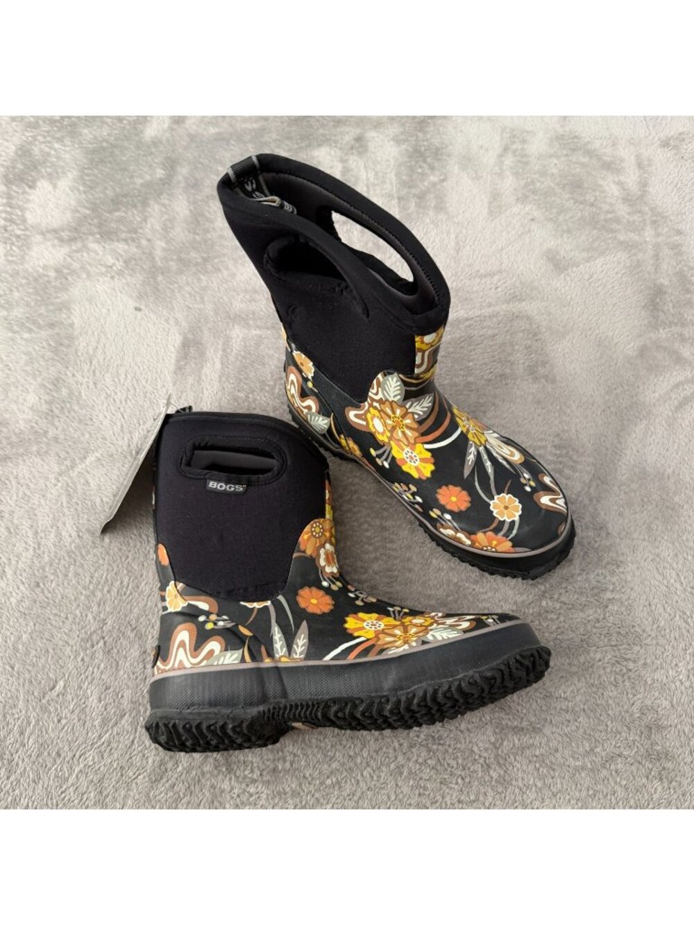 Bogs Classic Mid Boots Womens size 7 Rain Snow Outdoor